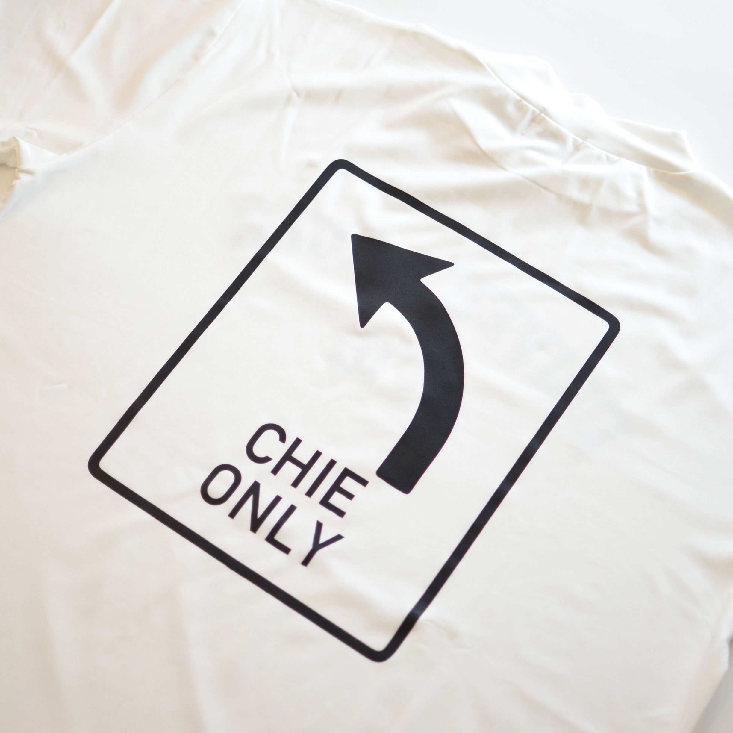 DRIVER'S RULE MOCK NECK S/S "CHIE ONLY"
